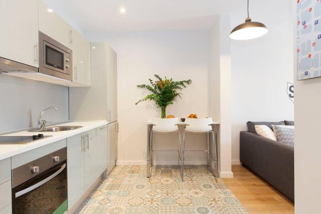 Paseo De Gracia Spacious 4bd - 4bth * Barcelona