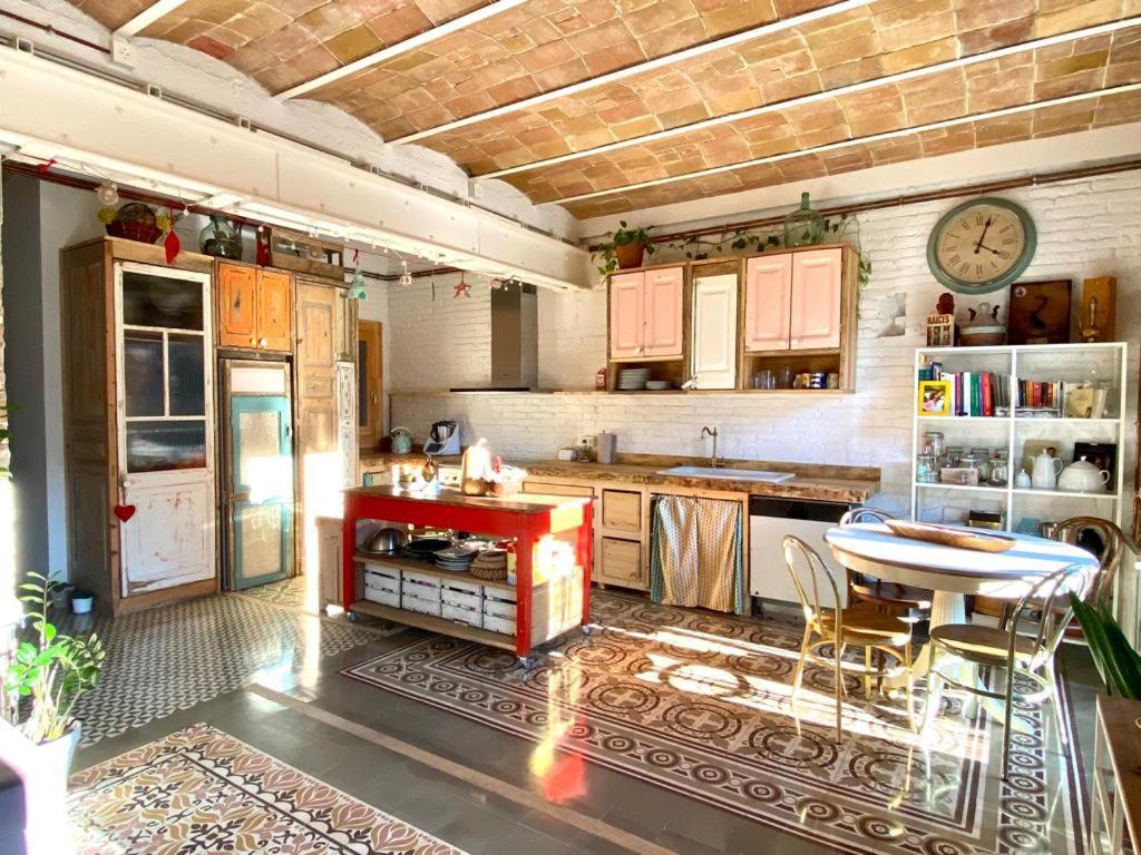 Poblenou Cozy Double Bedroom Homestay Barcelona