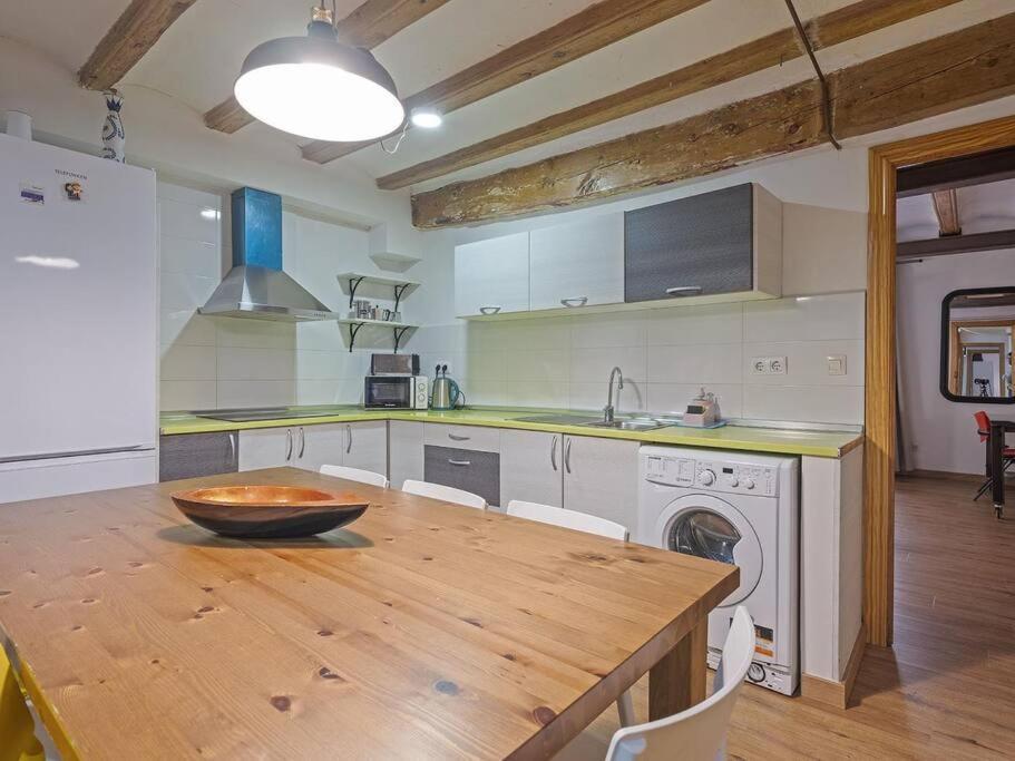 Apartamento Ramblas, Comfort In Bcn For 8 Persons