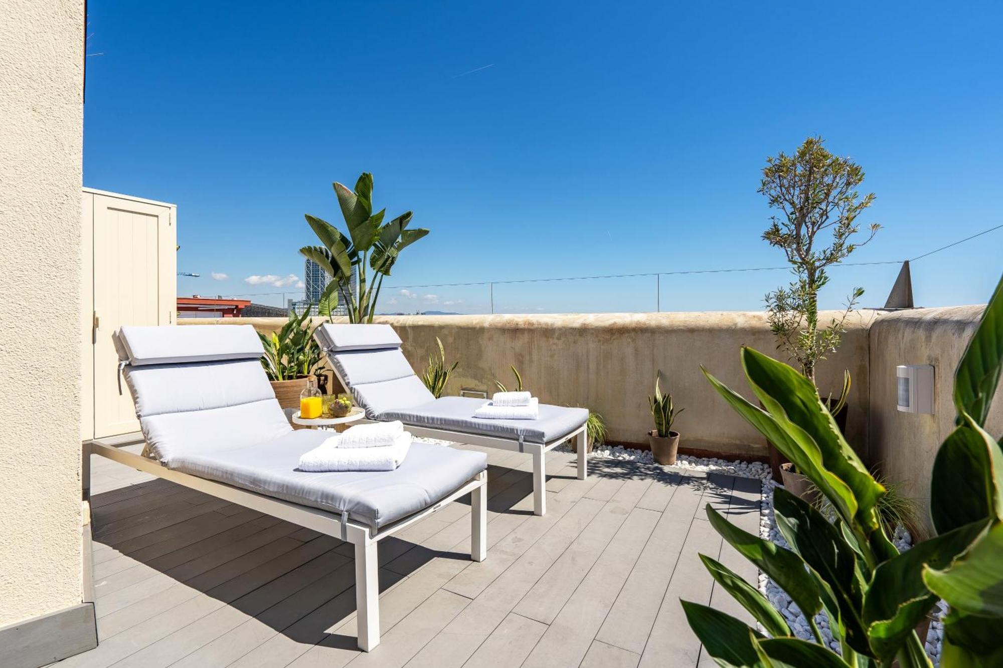 Kronos On The Attic Apartment Barcelona