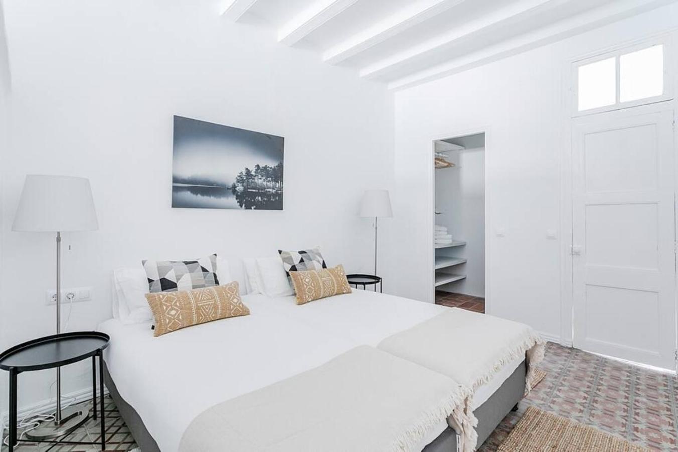 Exquisite&historic Flat With Rooftop Barcelona