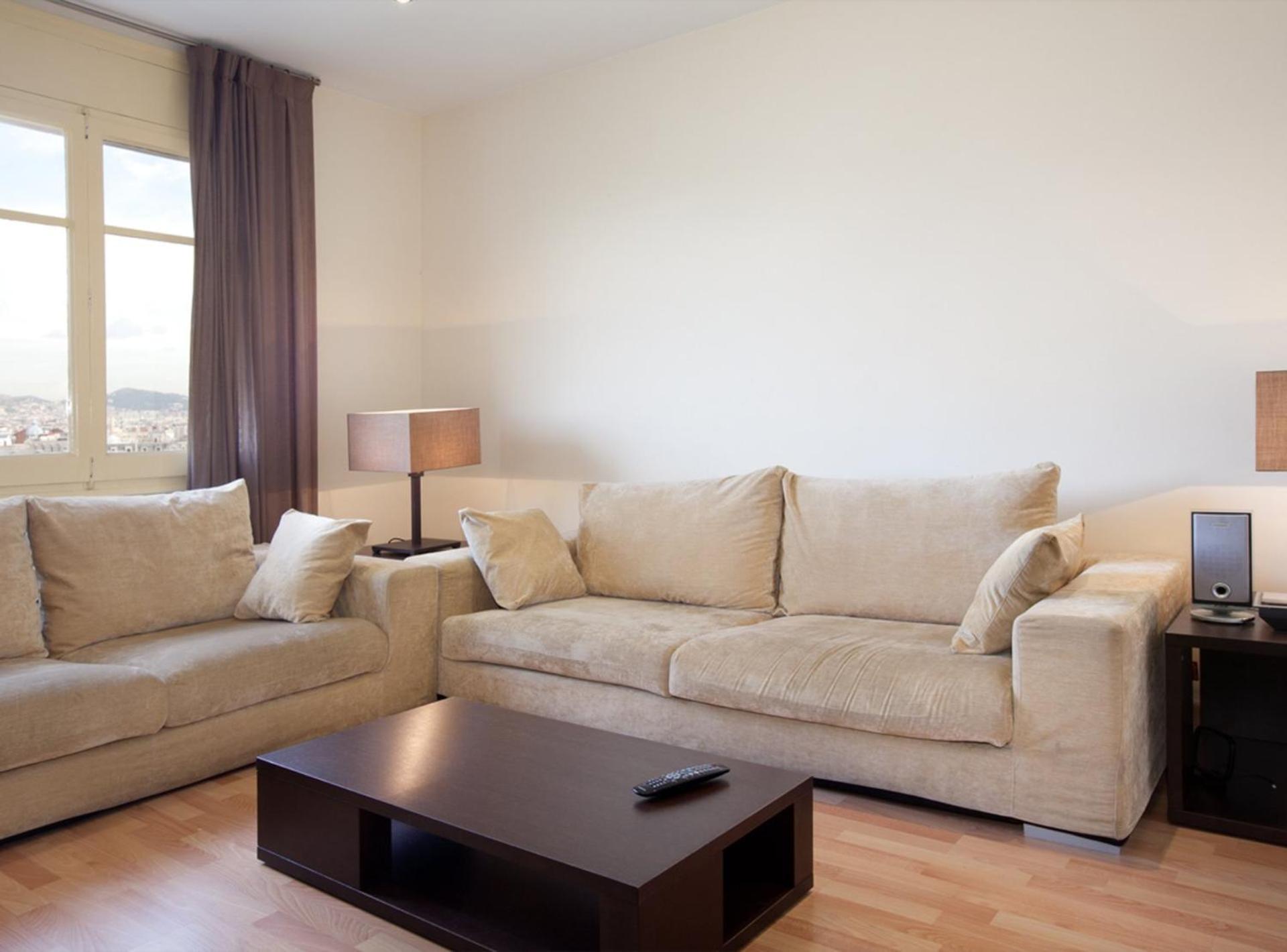 Corsega - In The Center Of Apartment *