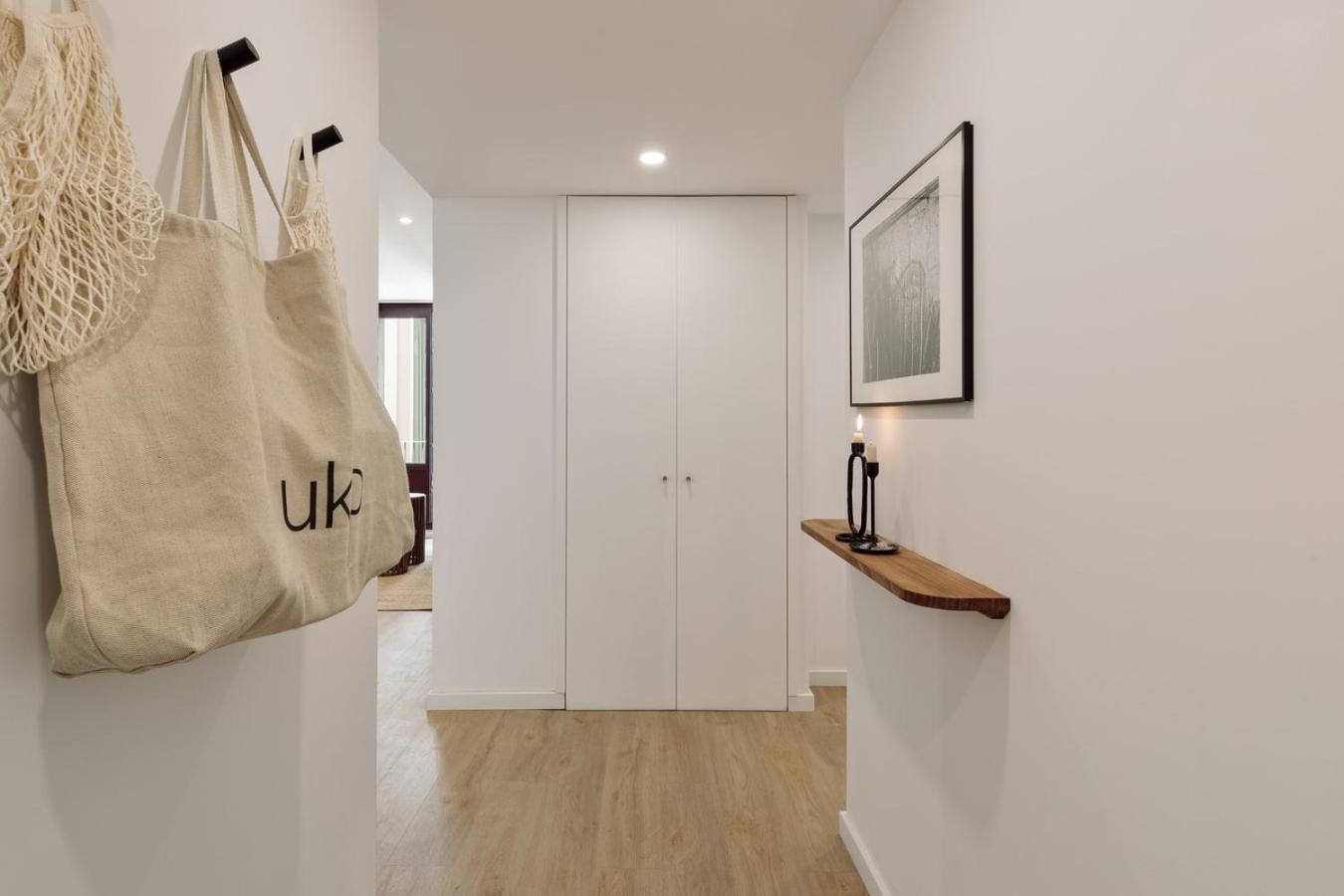 Apartment Eboli - 3 Bedrooms, Balcony And Terrace In Ciutat Vella