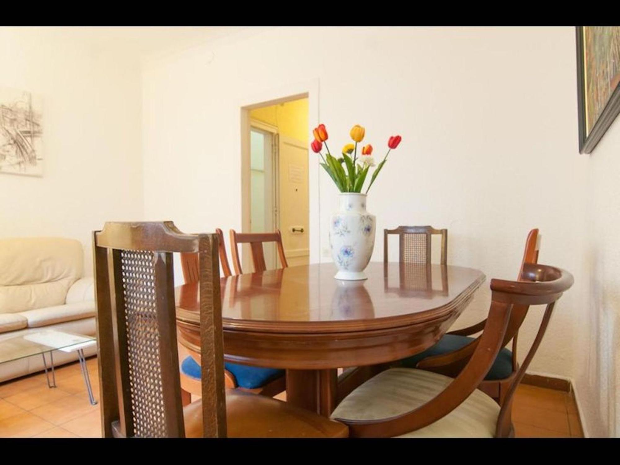 In Guest - Private With Sunny Terrace Of 200m2 8 * Barcelona