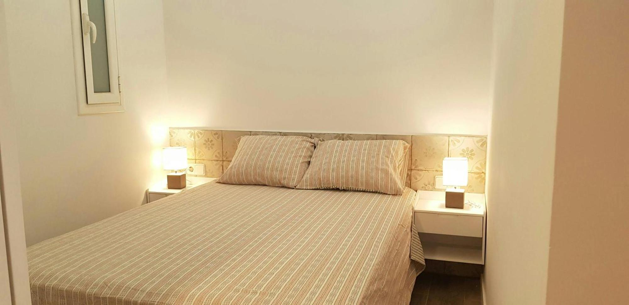 Apartment Sant Antoni 4 - Downtown Barcelona. Modern Barcelona