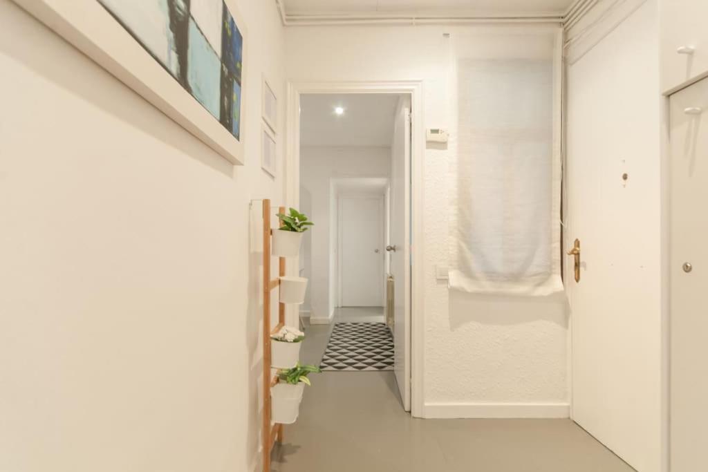 Apartment Charm And Privacy In Gothic Quarter - By Myrentalhost *