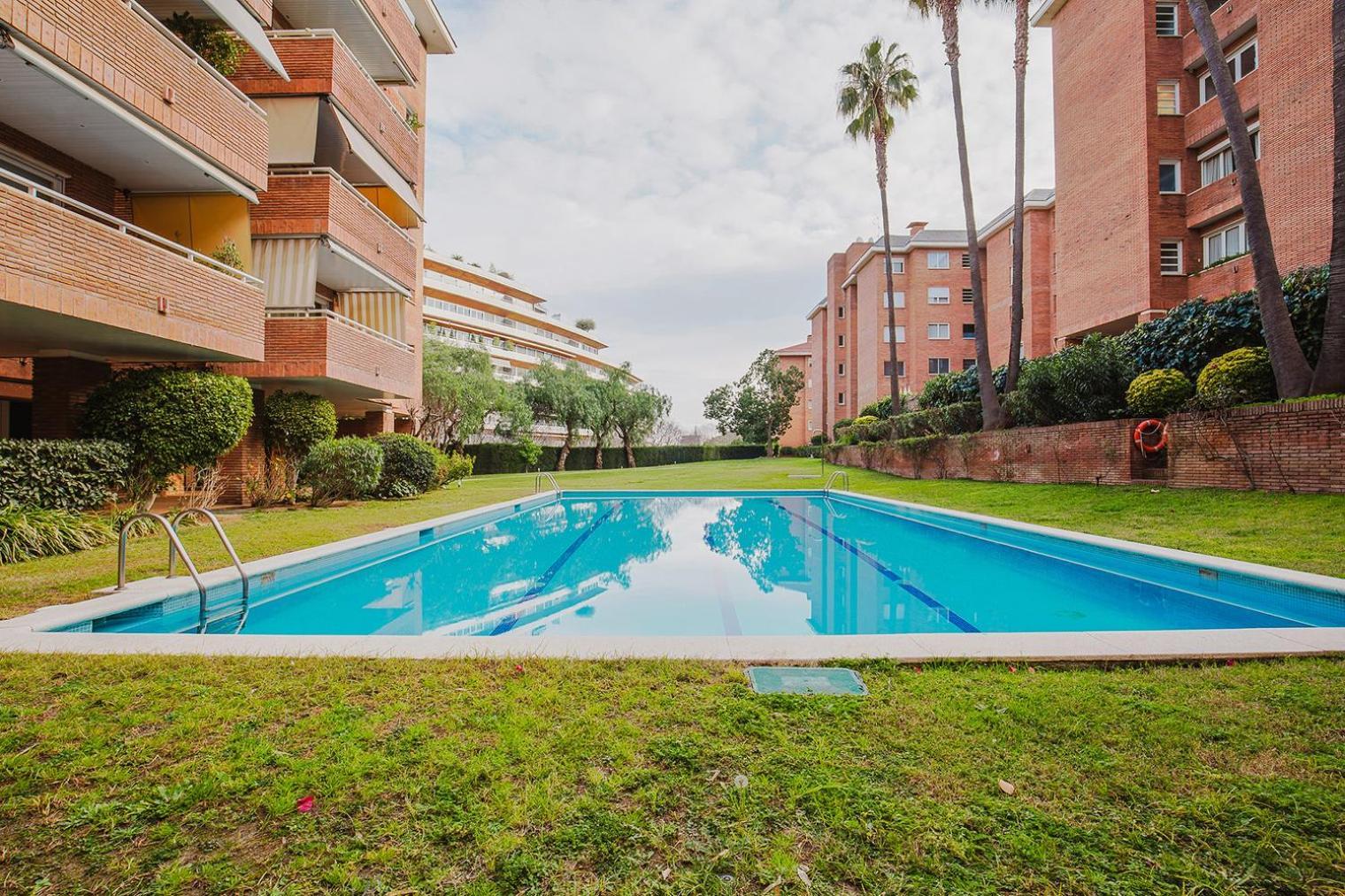 Blueground Pedralbes Pool Garden Ac Bcn-175 Apartamento *