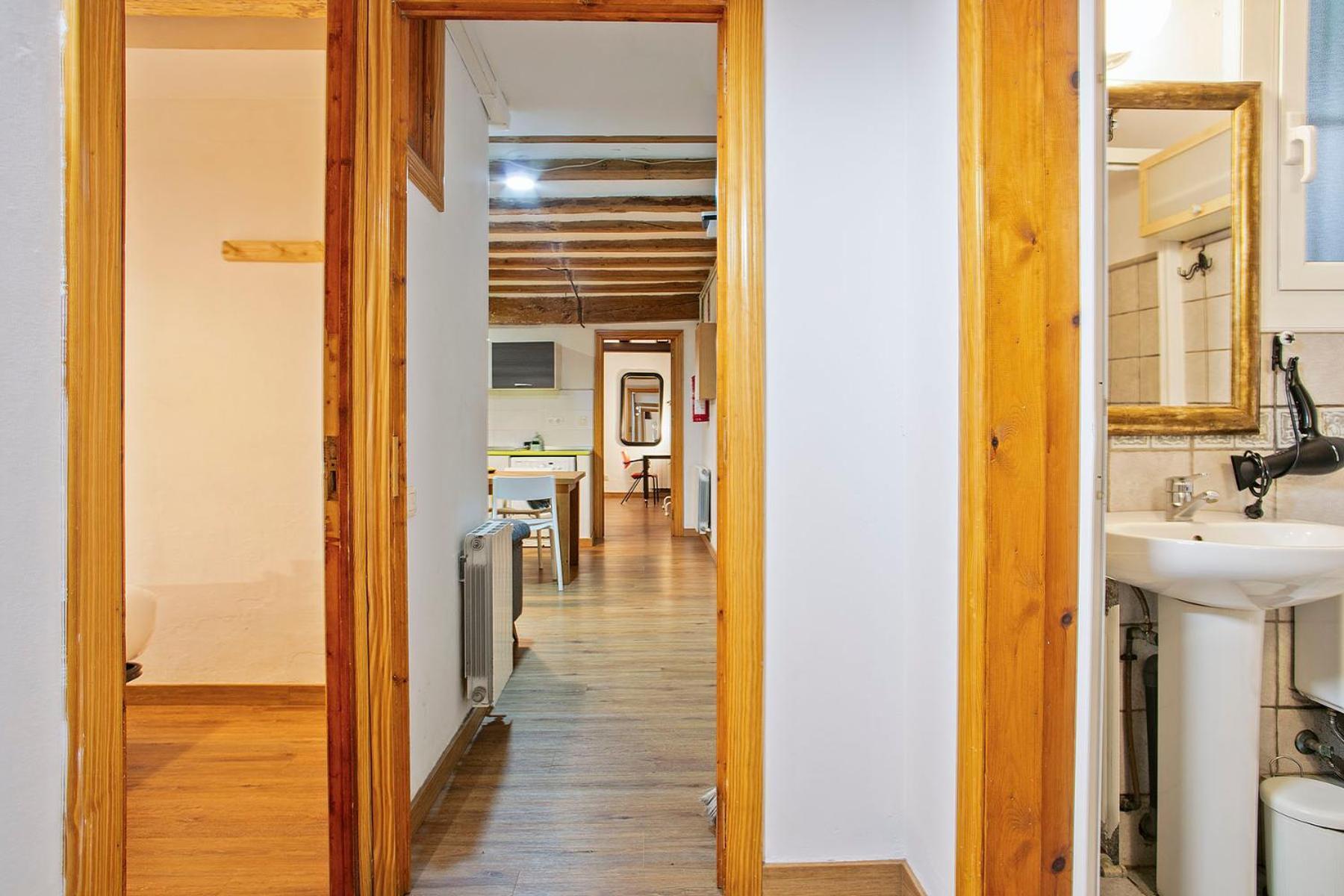 Apartamento Ramblas, Comfort In Bcn For 8 Persons *