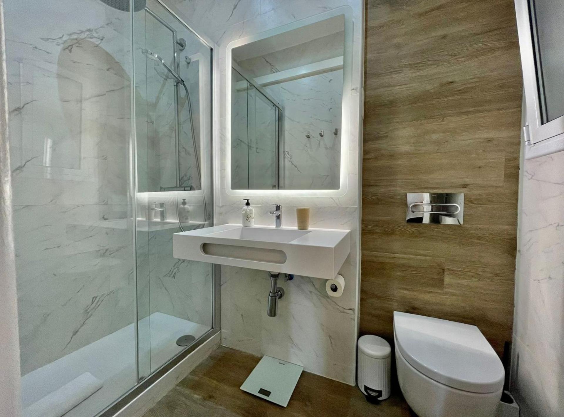 Apartment Barcelonaforrent The Gaudi Suites *