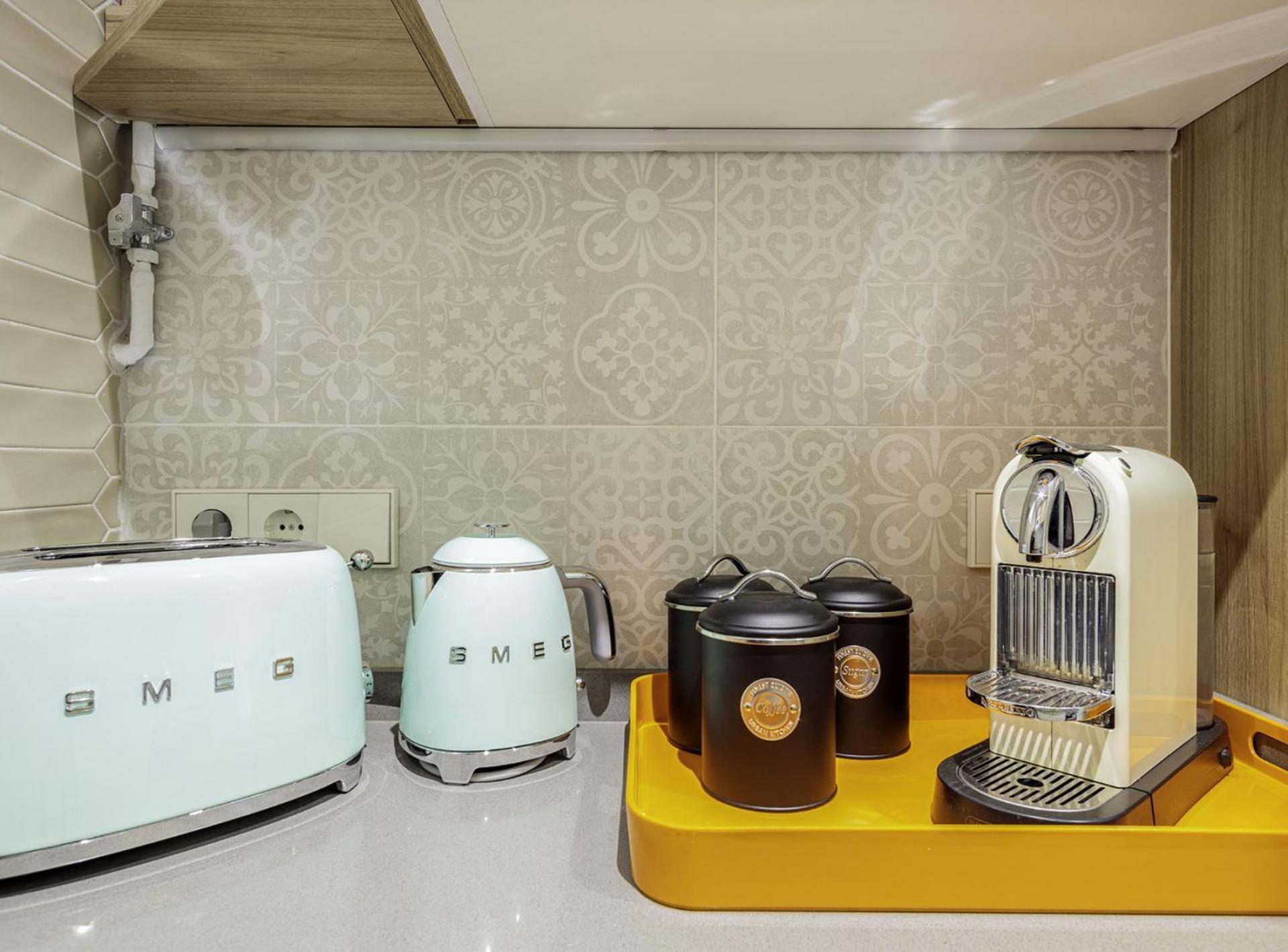 Barcelonaforrent The Gaudi Suites Apartment