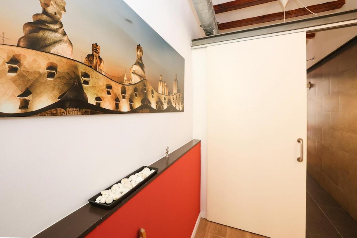 La Rambla - Catalonia Square 4bd-2bth Apartment Barcelona