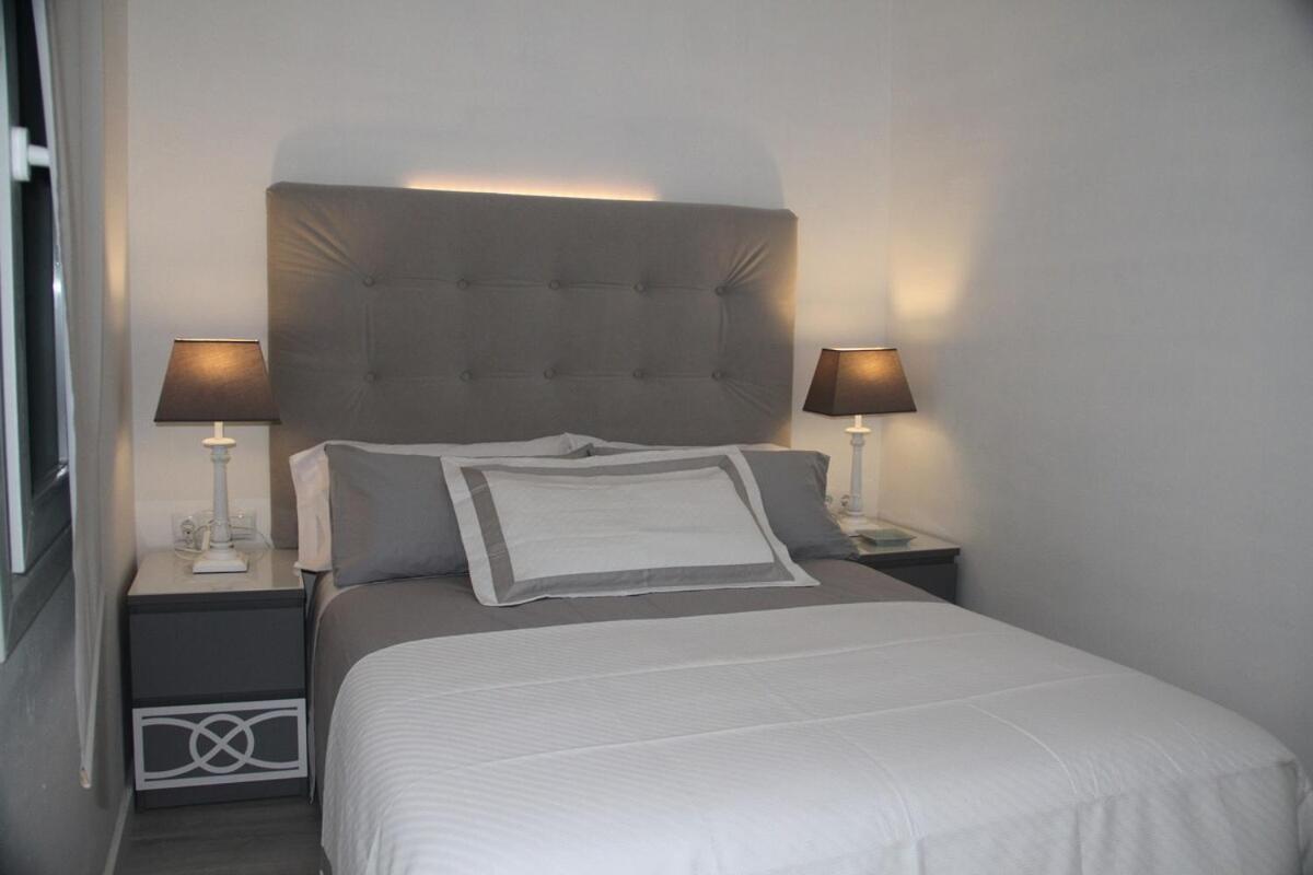 Nice, Cozy, Up To 6, Fcb Stadium, Free Parking Barcelona