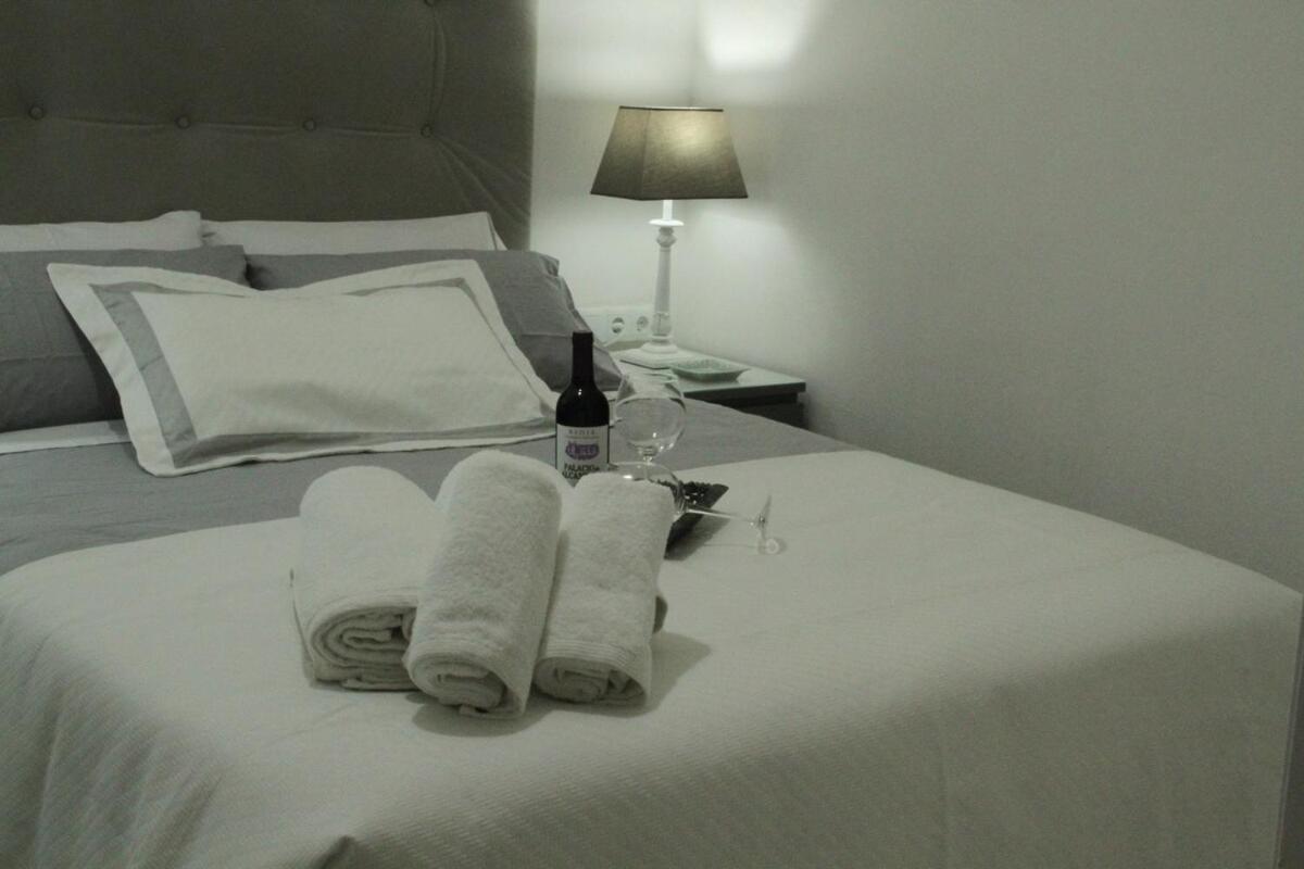 Nice, Cozy, Up To 6, Fcb Stadium, Free Parking *
