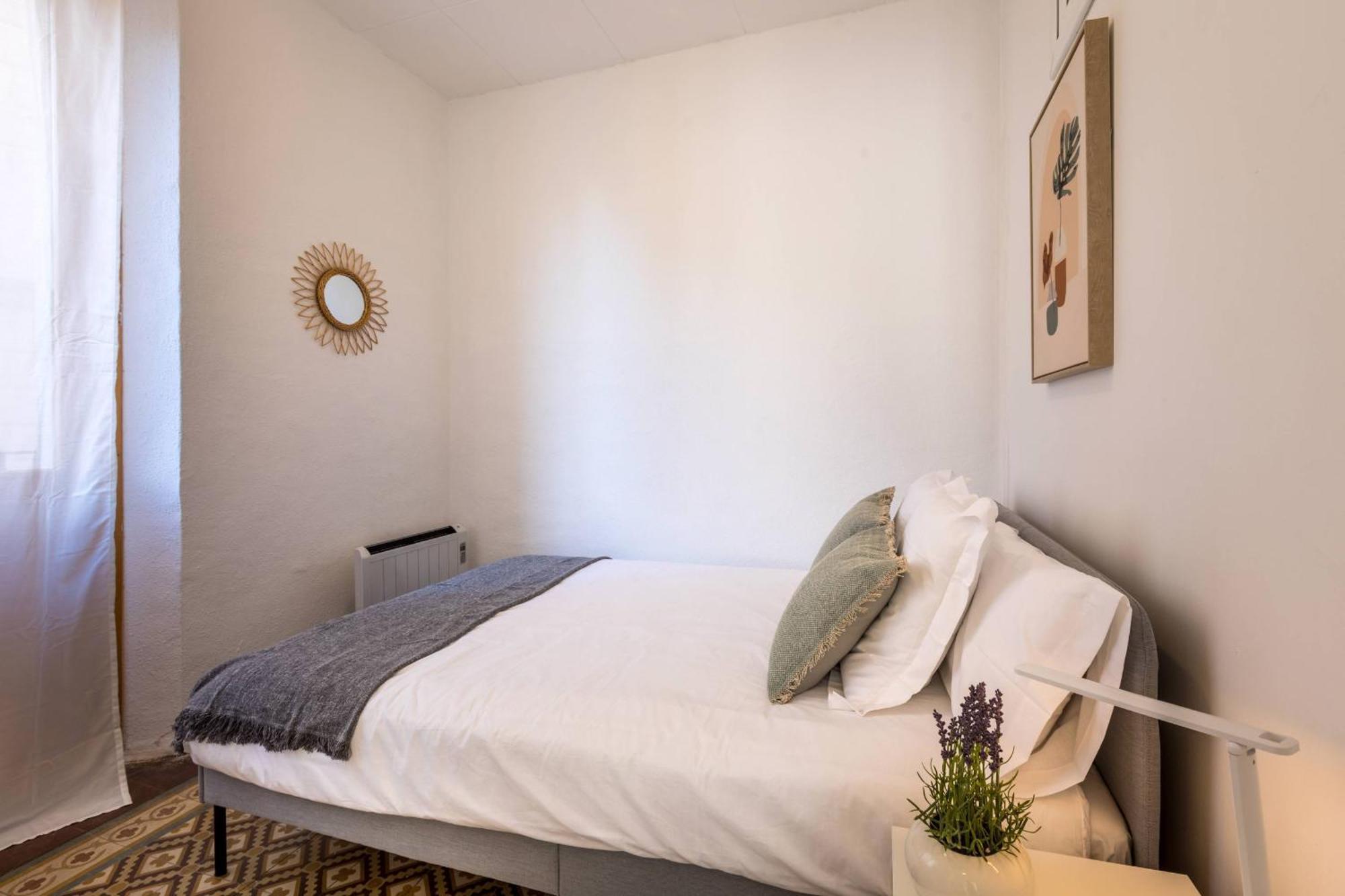22ara1051- 4br Flat In The Center Appartement Barcelona