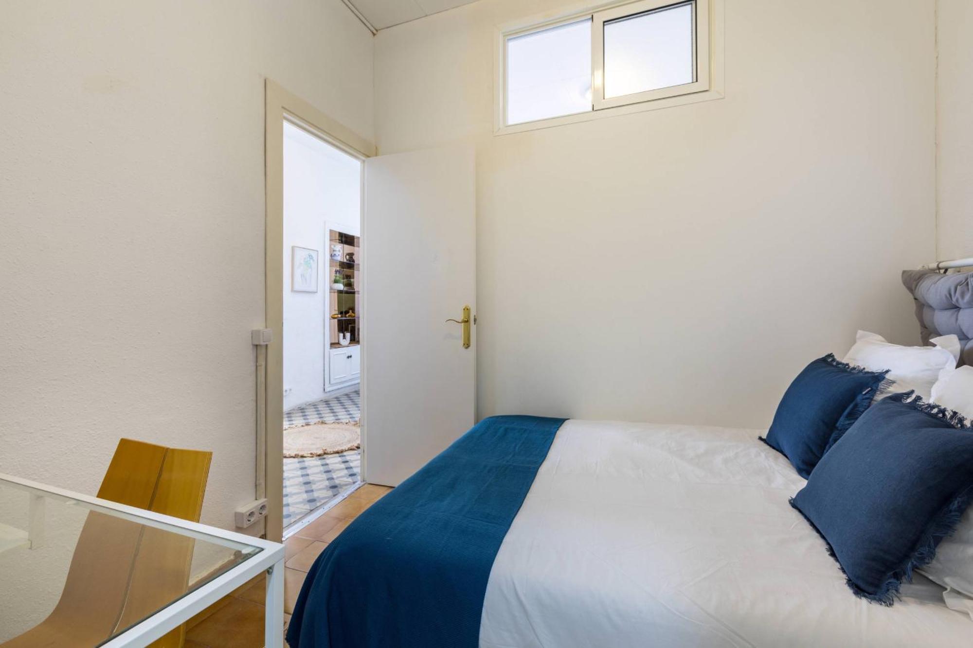 22ara1051- 4br Flat In The Center Appartement Barcelona