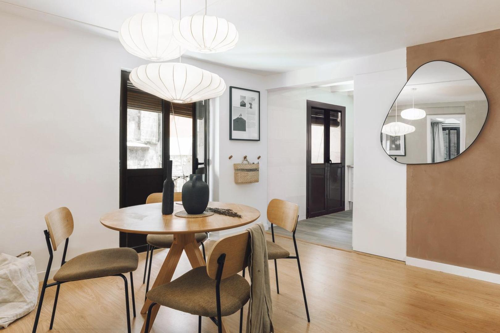 Apartment Acatenango - 2 Bedrooms In El Born Barcelona