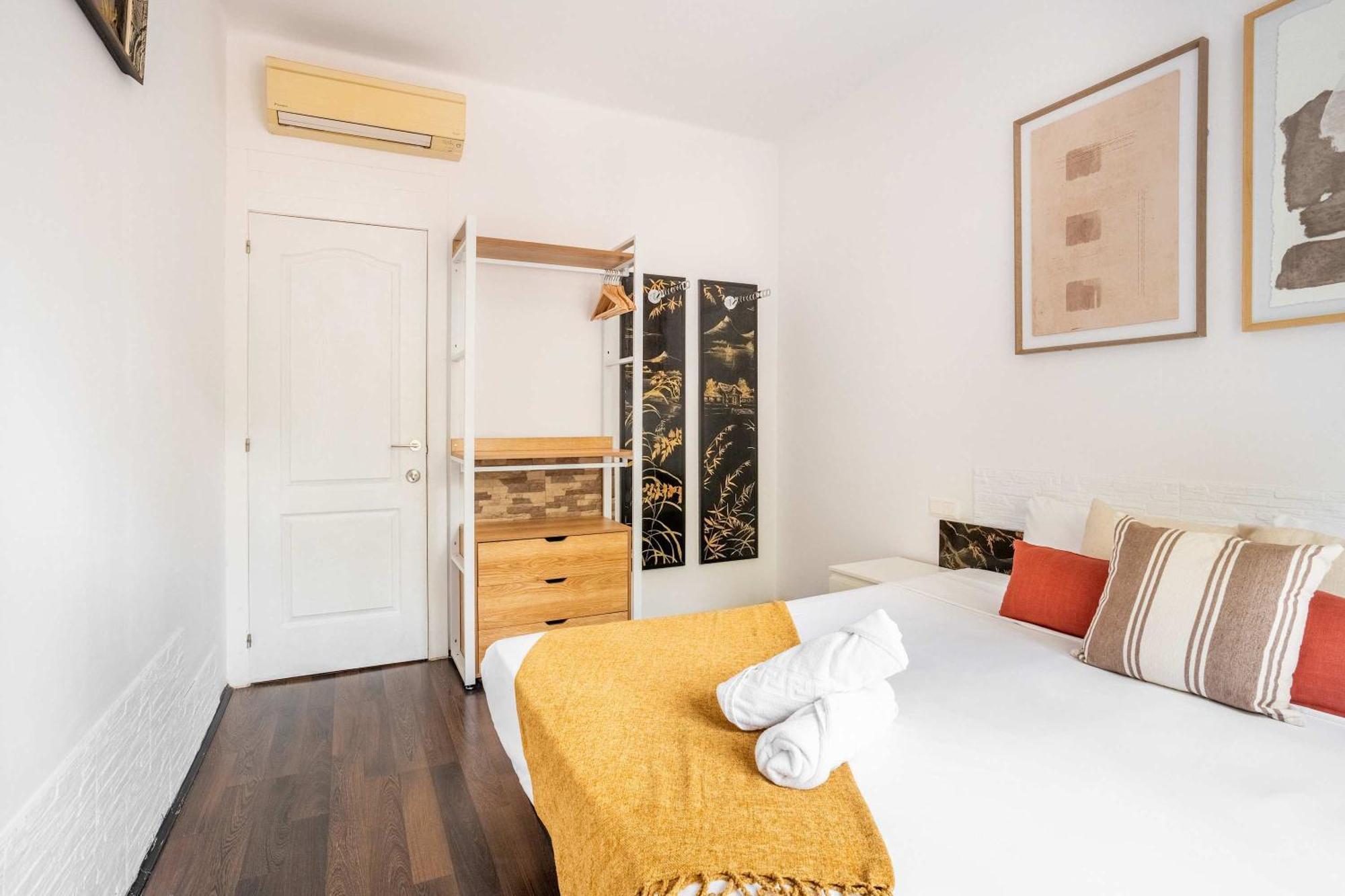 4- Bedroom In Gracia Village Apartamento Barcelona