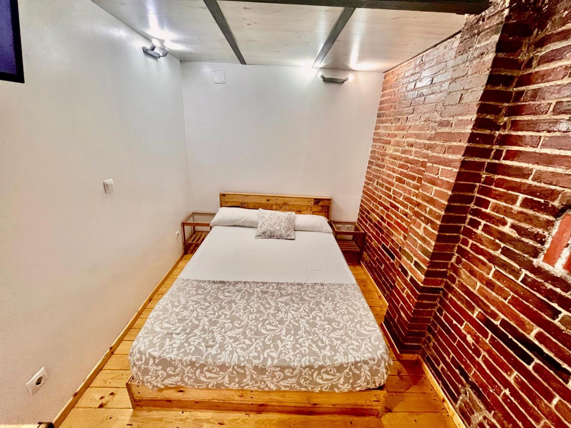 B4 Estudio Nuevo! Cocina Y Bano Privado! A 1 Calle Del Metro Barcelona