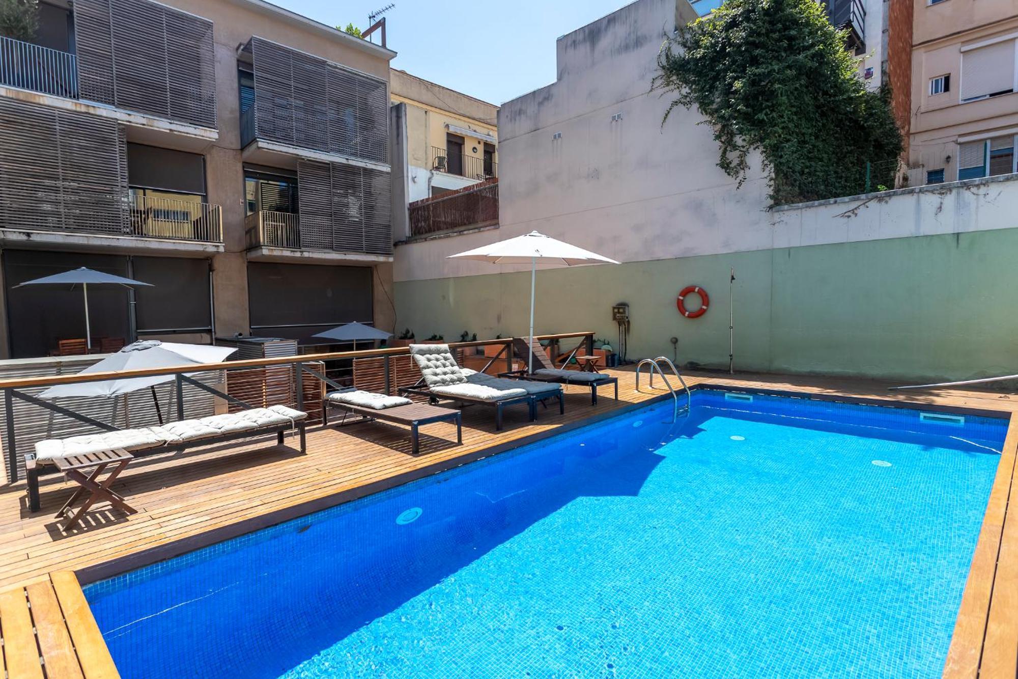 My Space Emirates - Bright In Gracia With Shared Pool Apartamento *