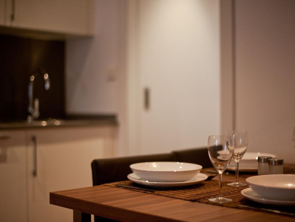 Weflating Gracia Apartment Barcelona