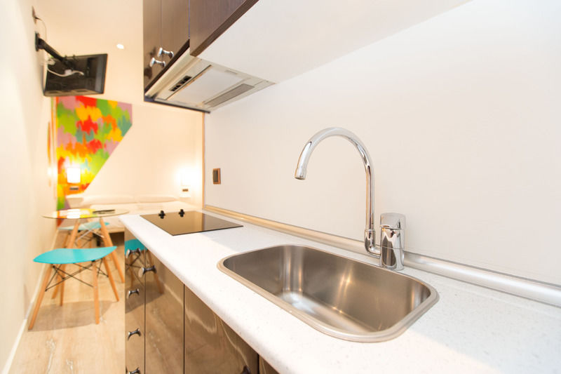 Ainb Ramblas-colon Apartment