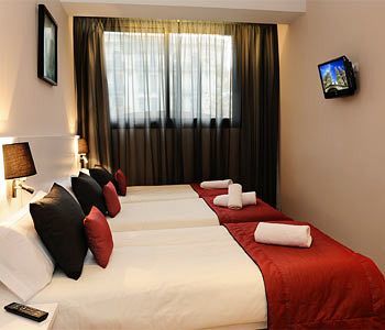 Hostemplo Sagrada Familia Guest house 3*