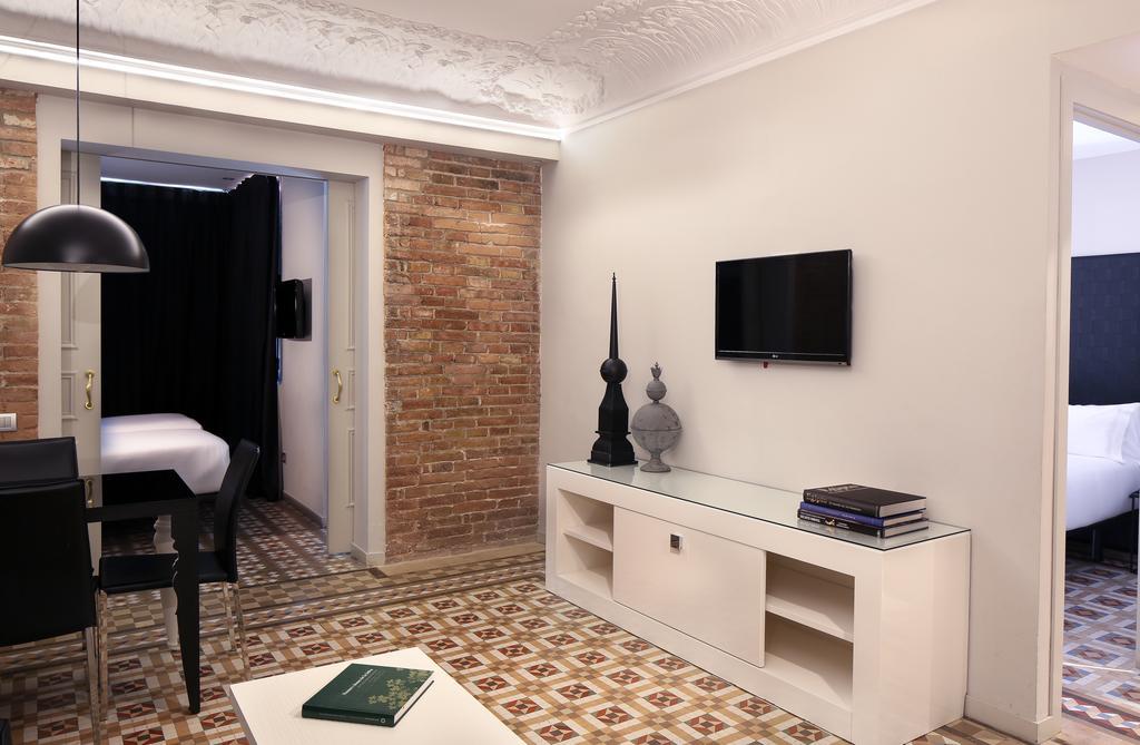 Balmes Apartment *