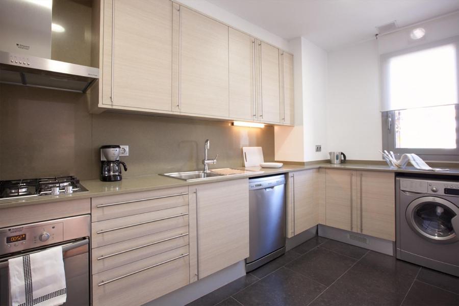 Rent Eixample Apartment *