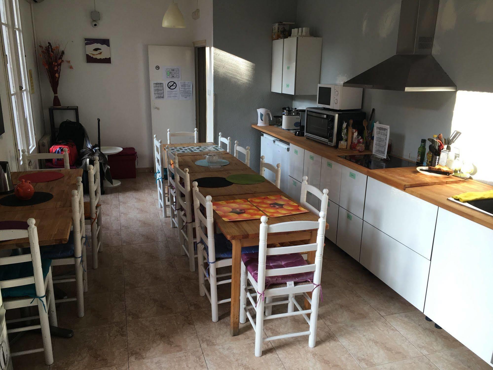 Guest house Break Bcn - & Coffeebar