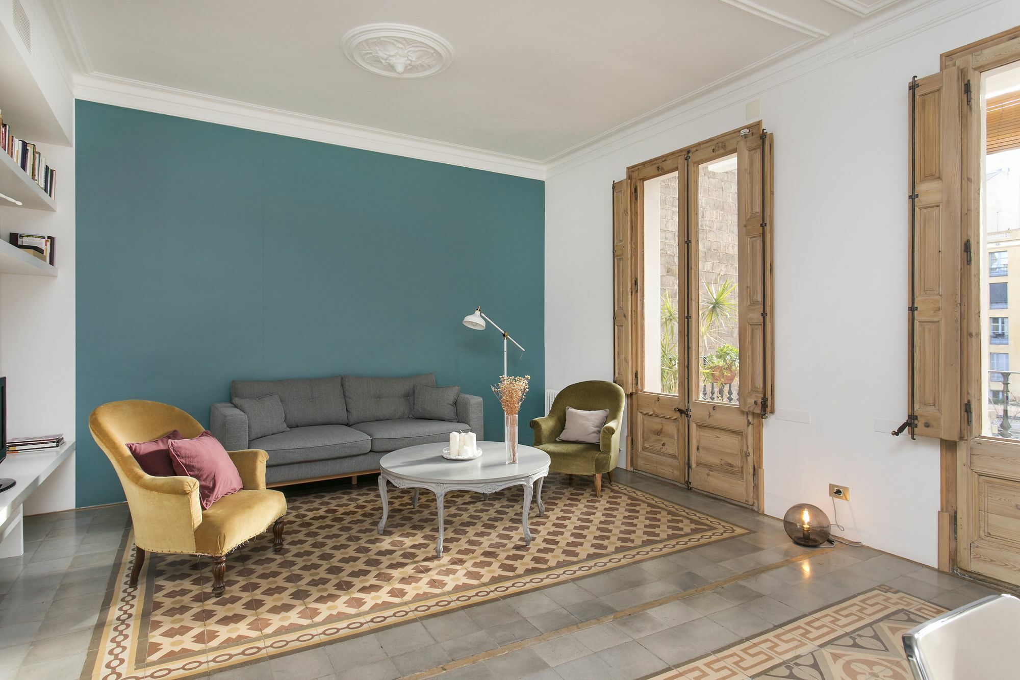 Spacious And Luminous Flat With Balcony Apartment *